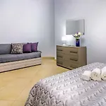 Casa Zu' Saru * Giarre