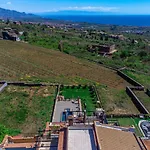 Casa Zu' Saru Feriehus *