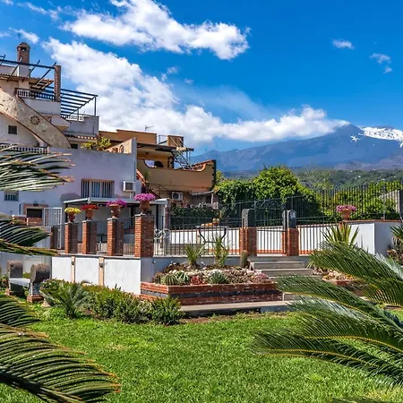 Holiday home Casa Zu' Saru *